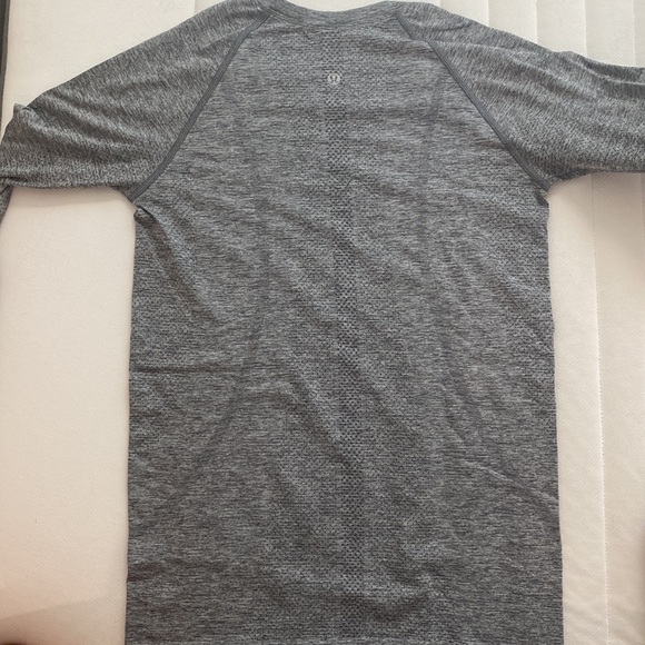 Lululemon gray swiftly tech long sleeves - Picture 3 of 4